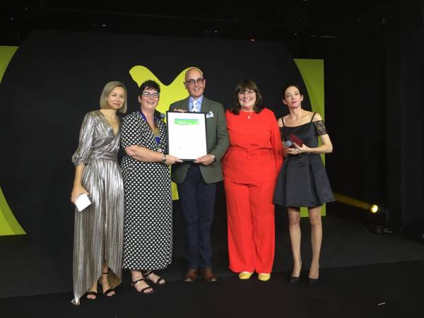 Winner of the 2019 Silmo IOA International Optician of the Year Award 