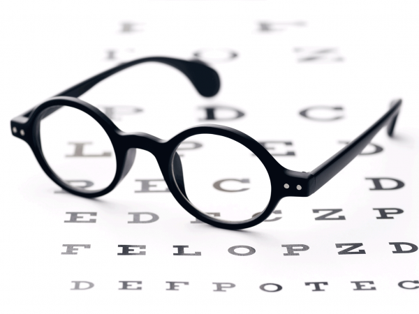 Les cabinets d'optique d'Irlande et d'Australie rouvrent leurs portes cette semaine, et encouragent les personnes ayant besoin de soins oculaires à s'adresser à leur practicien.
