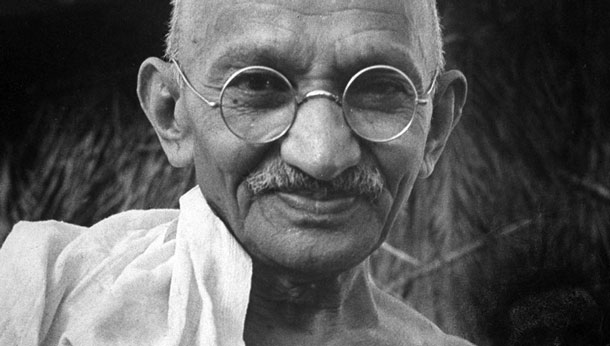 Gandhi’s glasses sold at auction in Bristol